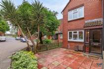2 bedroom House for sale in London
