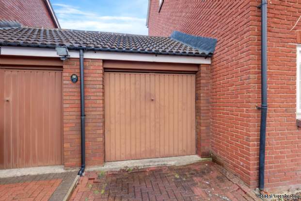 Additional Property Image 3 bedroom Semi Detached for sale in London 9