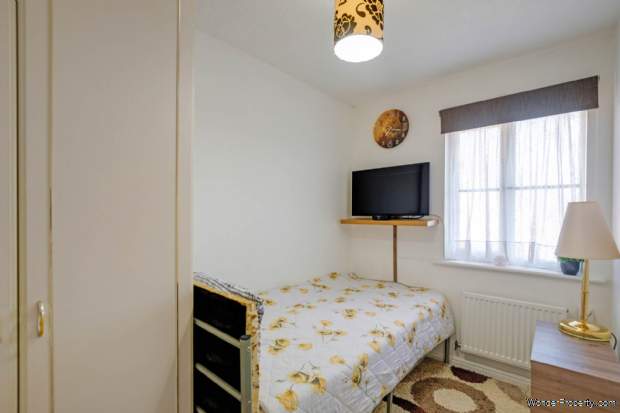 Additional Property Image 3 bedroom End of Terrace for sale in London 13