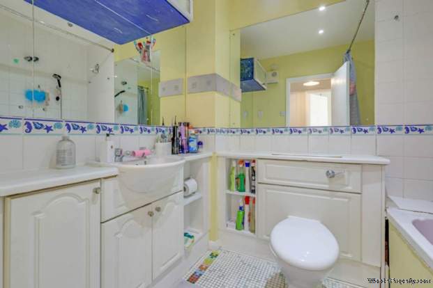 Additional Property Image 2 bedroom Flat for sale in London 4