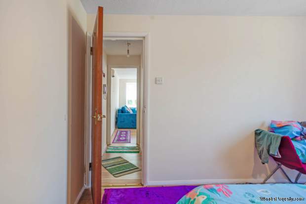 Additional Property Image 1 bedroom Flat for sale in London 2