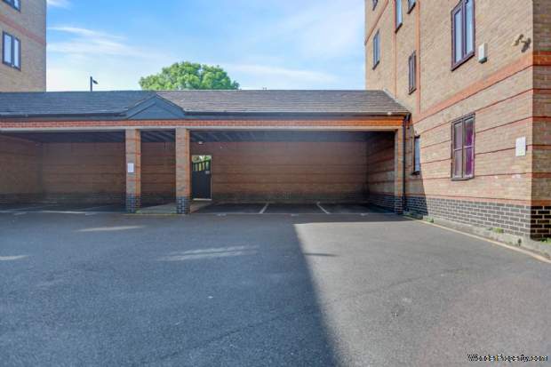 Additional Property Image 1 bedroom Flat for sale in London 3