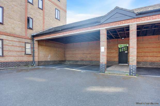 Additional Property Image 1 bedroom Flat for sale in London 4