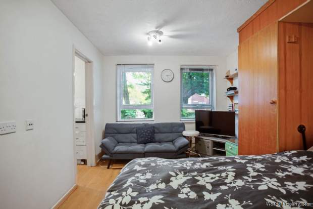 Additional Property Image 1 bedroom Studio for sale in London 3