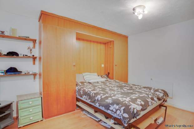 Additional Property Image 1 bedroom Studio for sale in London 5