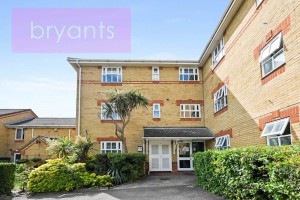 1 bedroom Apartment for sale in London