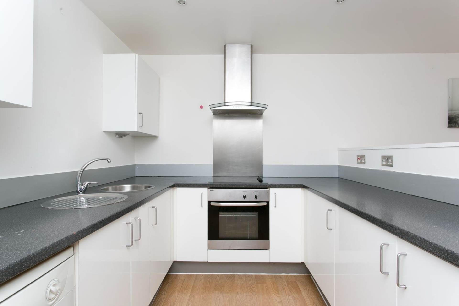 Additional Property Image 2 bedroom Apartment for sale in London 2
