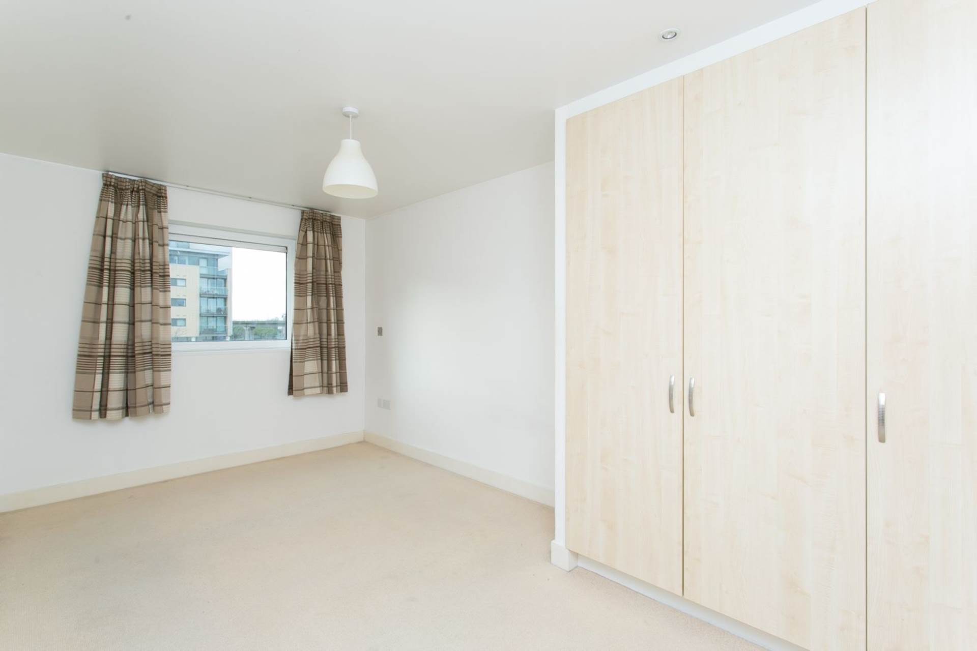 Additional Property Image 2 bedroom Apartment for sale in London 6