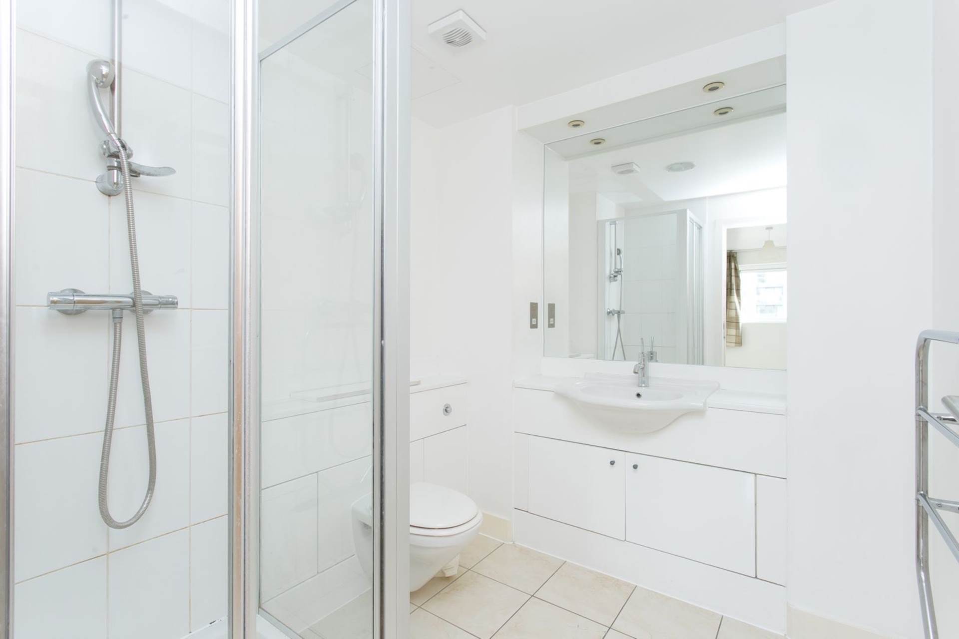 Additional Property Image 2 bedroom Apartment for sale in London 8