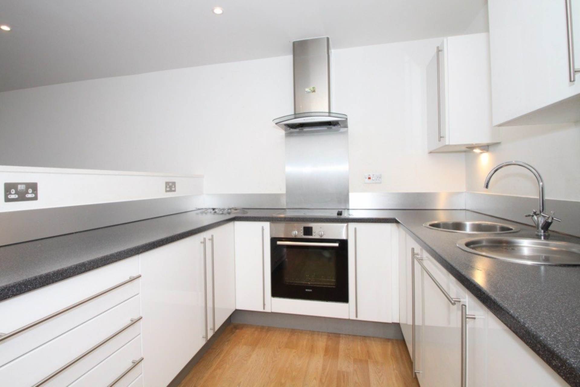 Additional Property Image 2 bedroom Apartment for sale in London 2