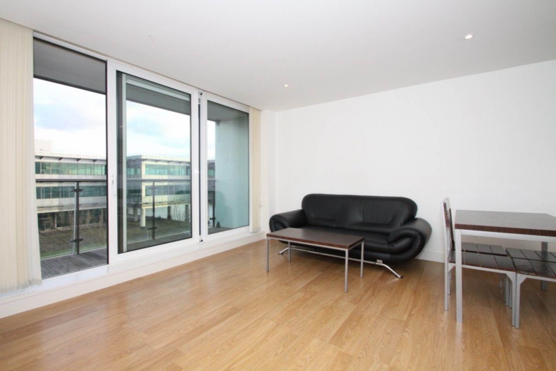 Additional Property Image 2 bedroom Apartment for sale in London 3