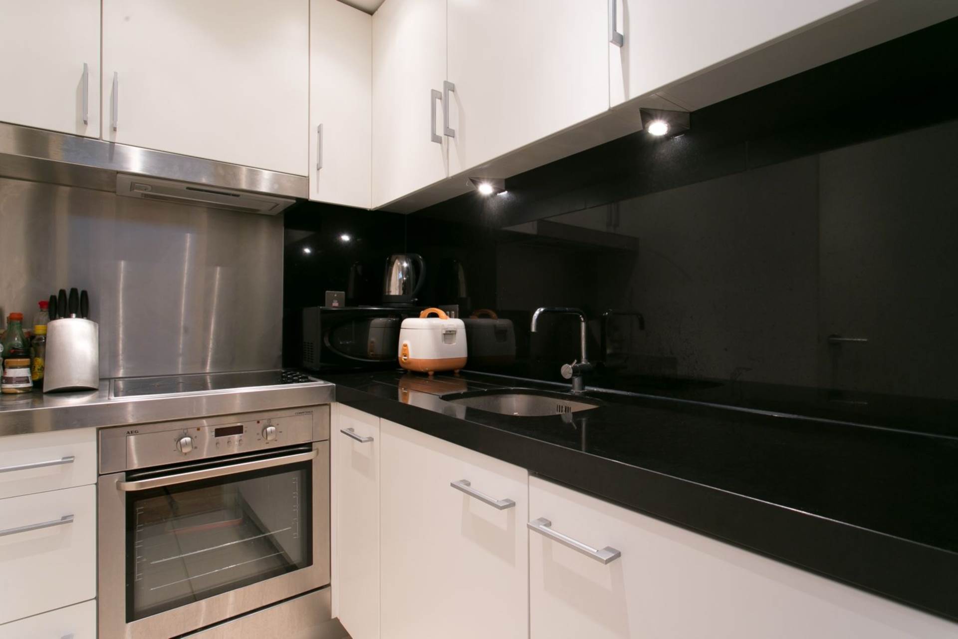 Additional Property Image 1 bedroom Apartment for sale in London 12