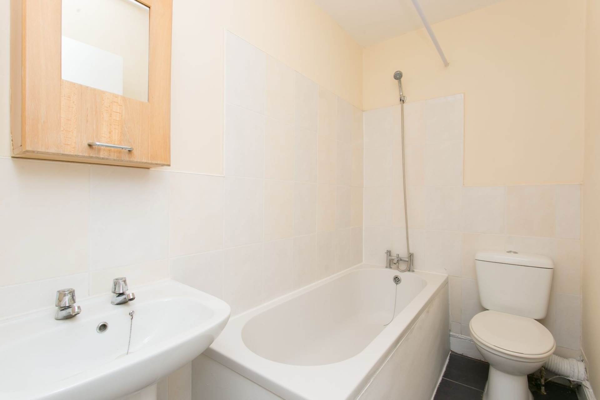 Additional Property Image 1 bedroom Apartment for sale in London 6