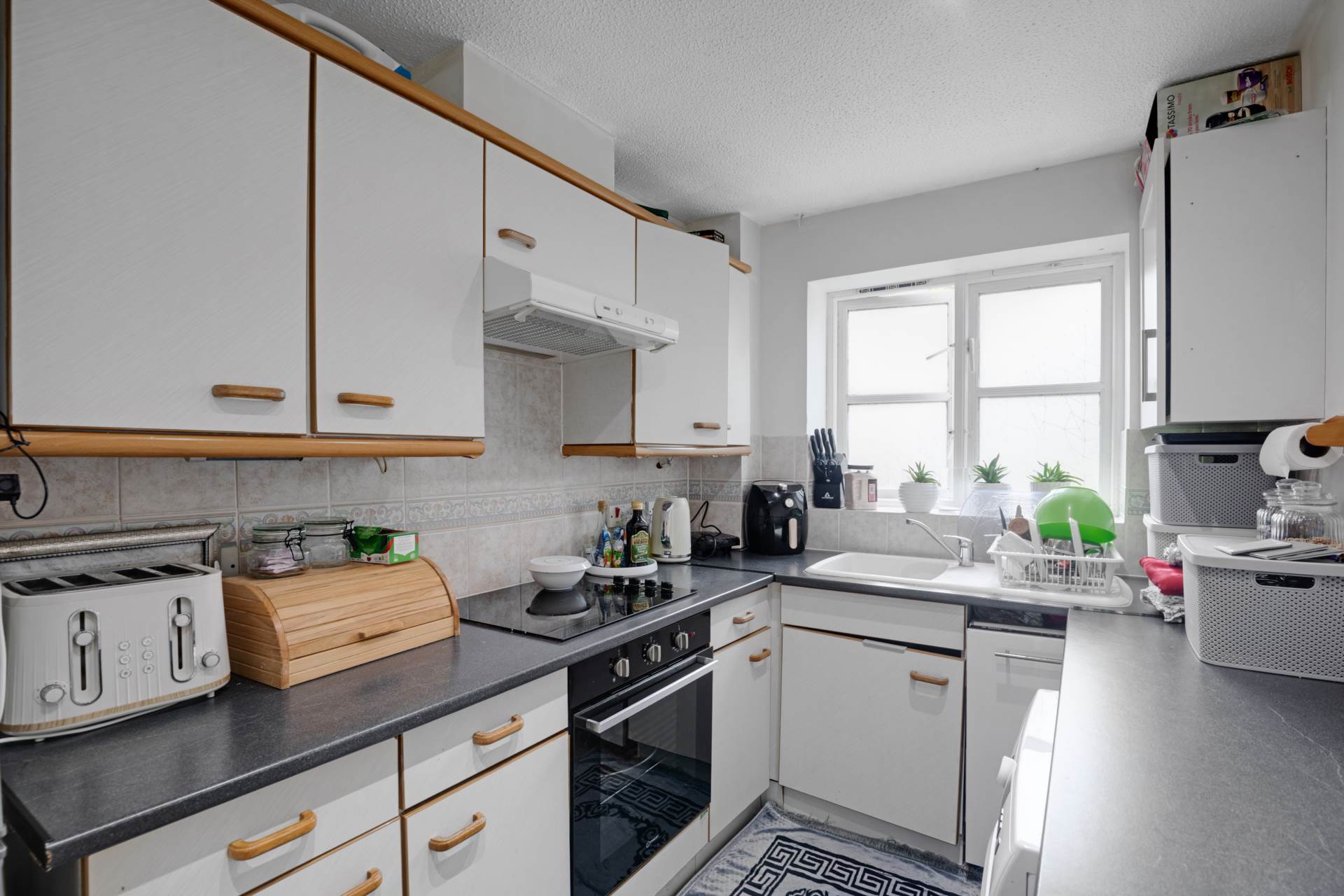 Additional Property Image 2 bedroom Apartment for sale in London 8