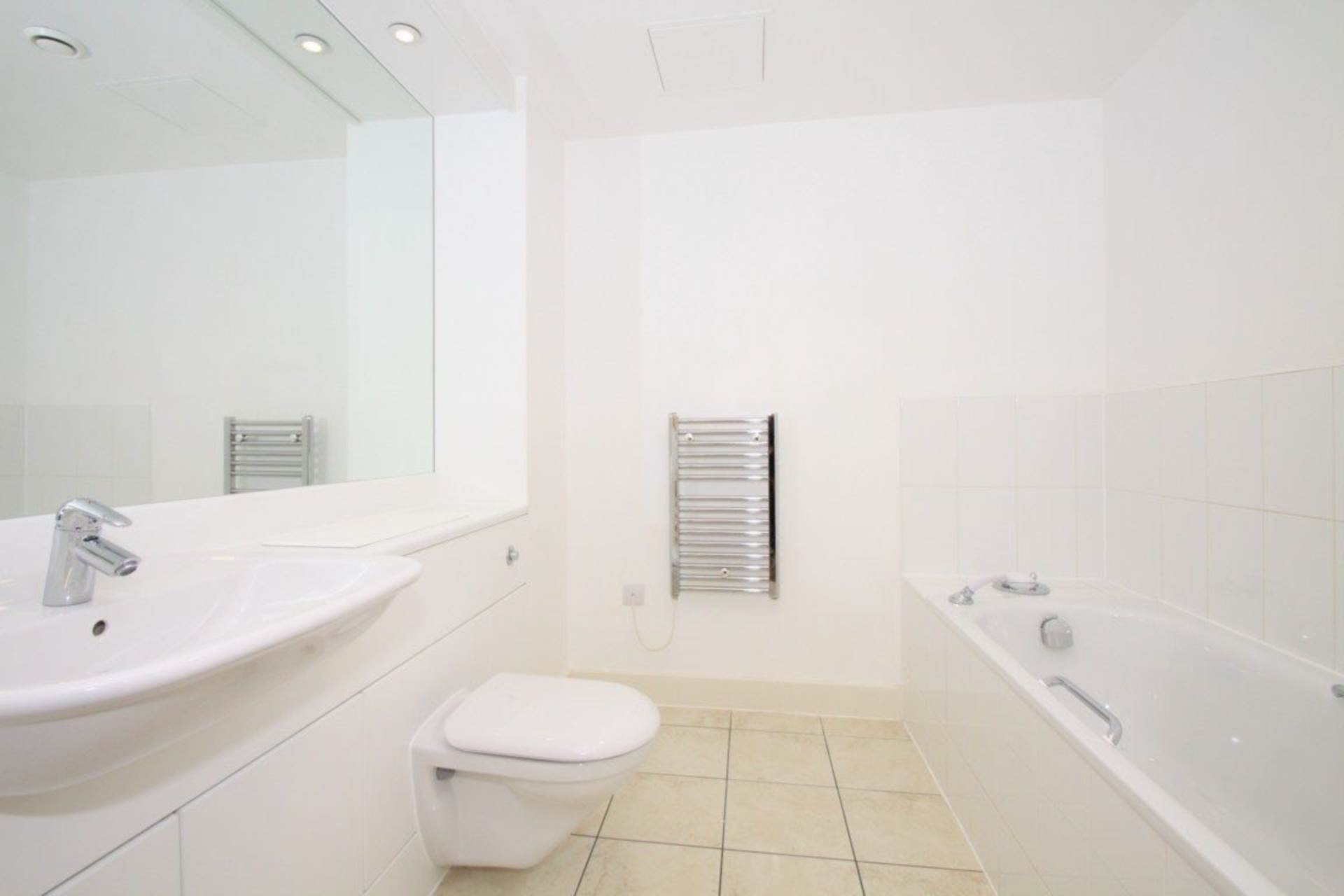 Additional Property Image 2 bedroom Flat to rent in London 8