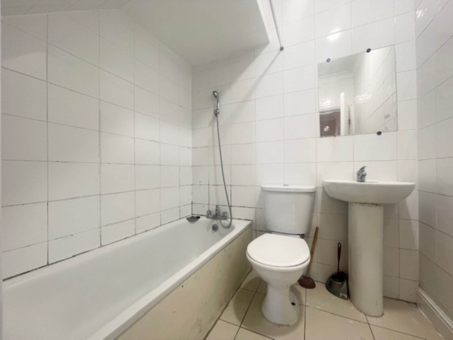 Additional Property Image 0 bedroom Semi Detached to rent in Ilford 5