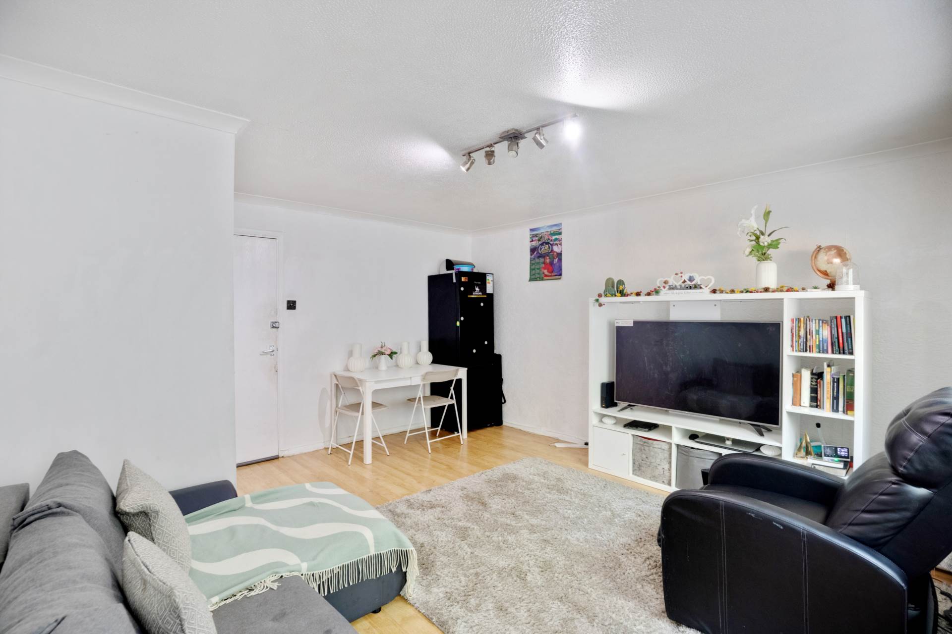 Additional Property Image 2 bedroom Semi Detached for sale in London 2