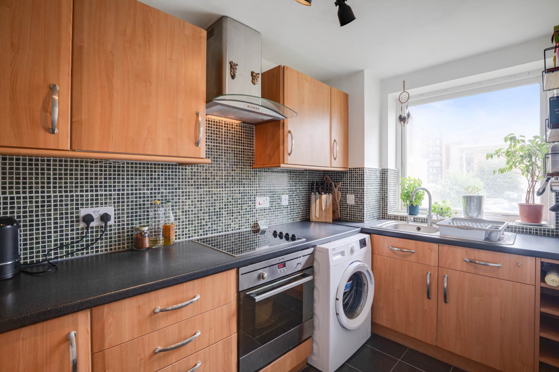 Additional Property Image 1 bedroom Flat for sale in London 2