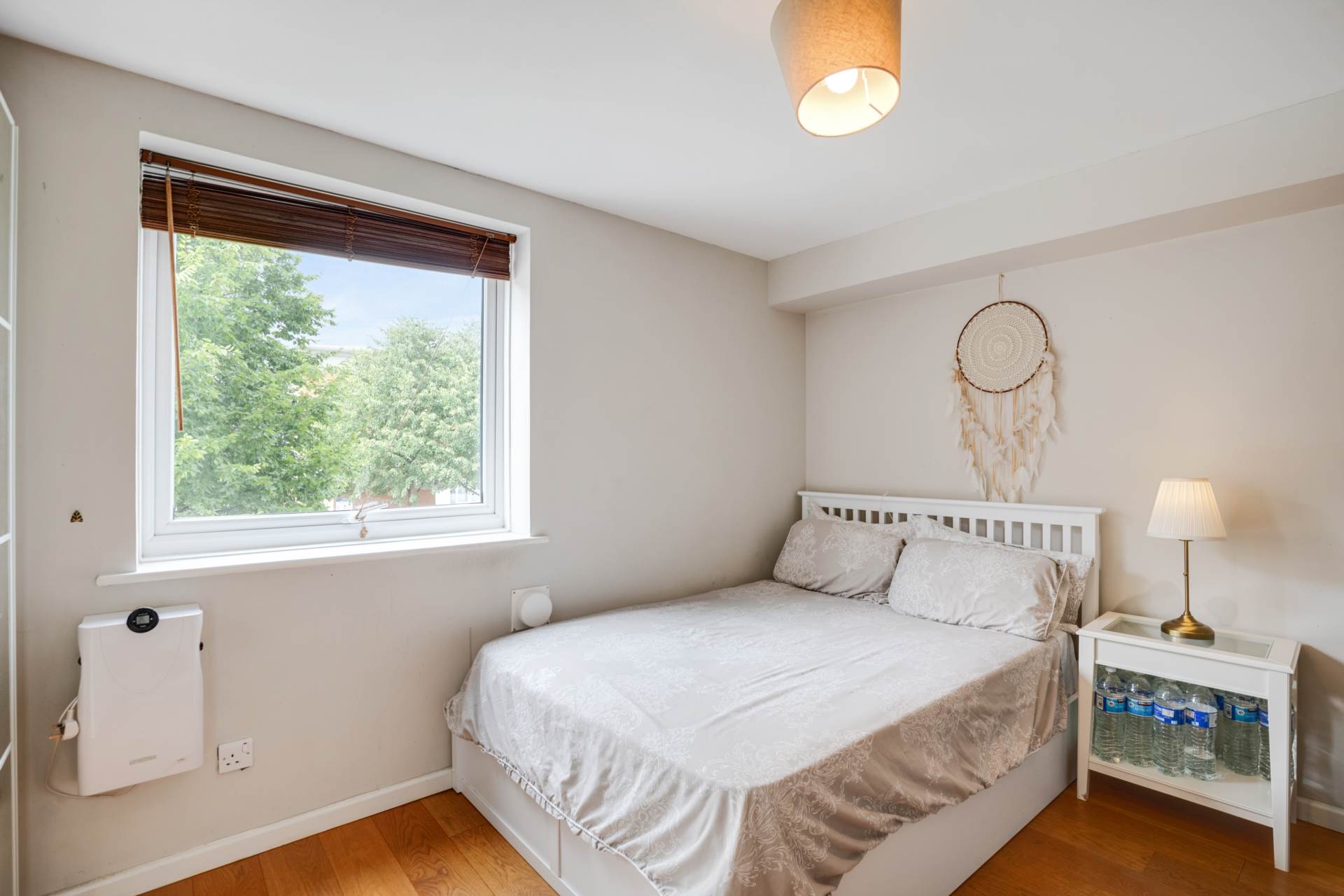 Additional Property Image 1 bedroom Flat for sale in London 9
