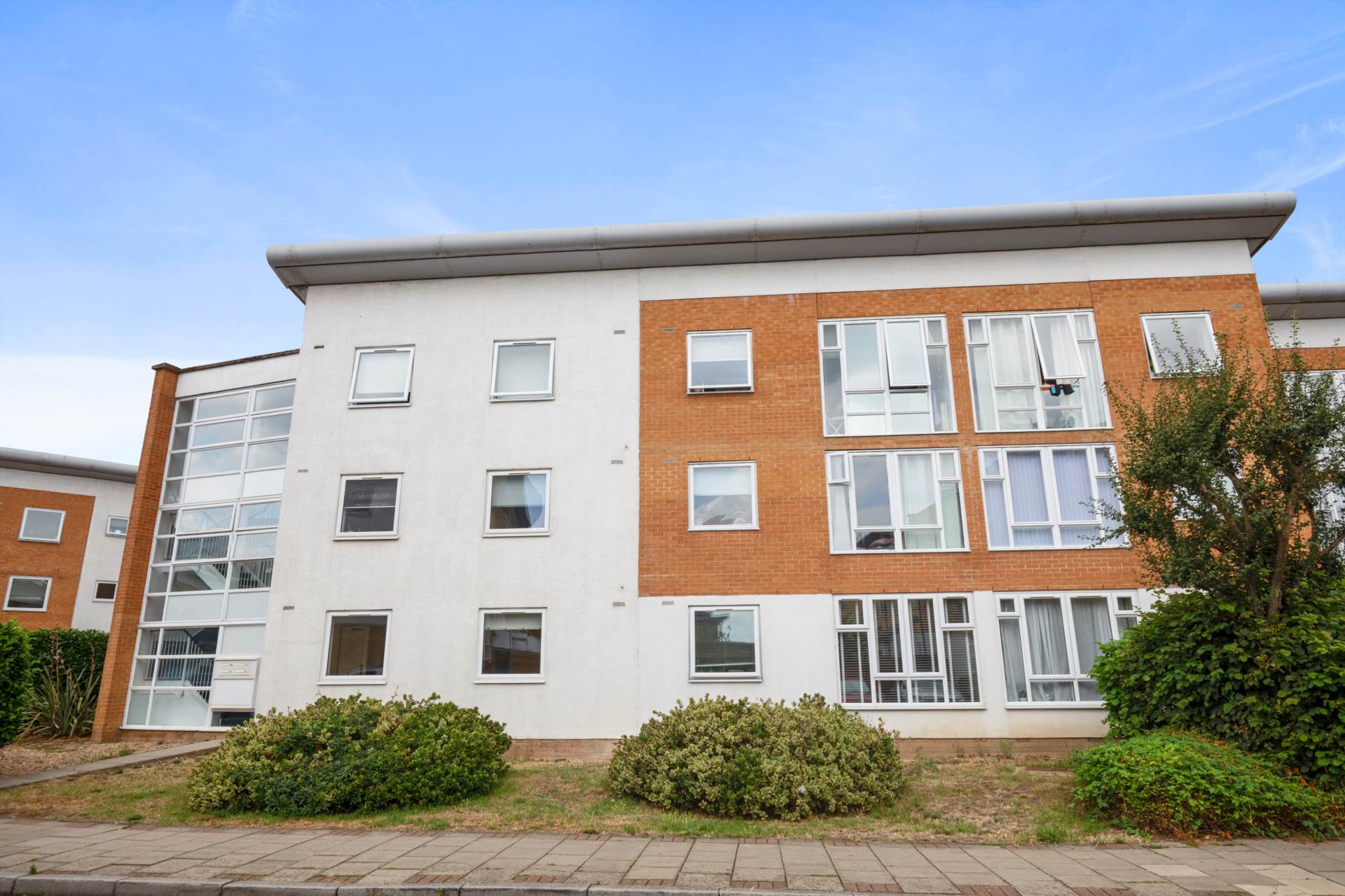 Additional Property Image 1 bedroom Flat for sale in London 13