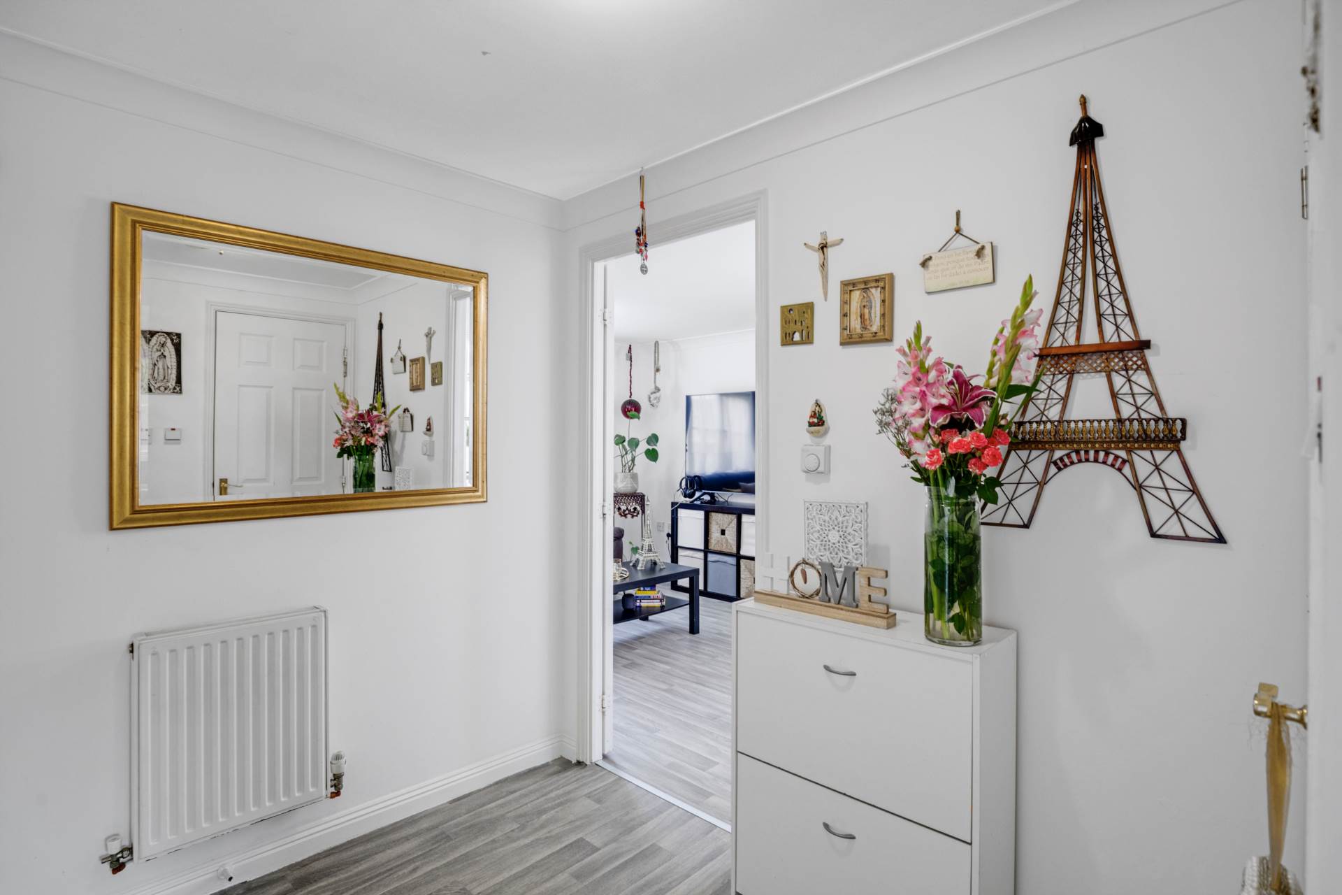 Additional Property Image 1 bedroom Flat for sale in London 2