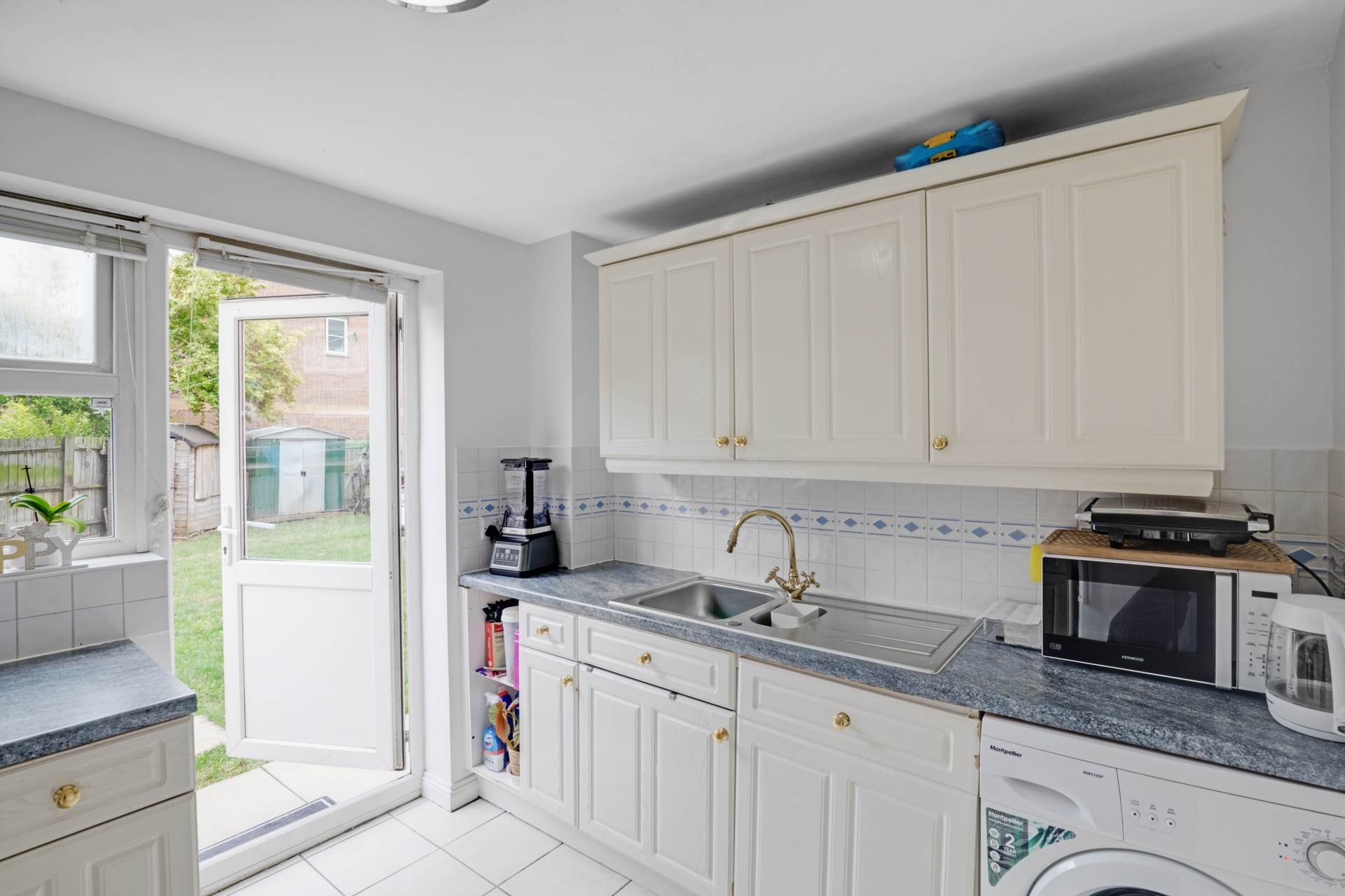 Additional Property Image 1 bedroom Flat for sale in London 6