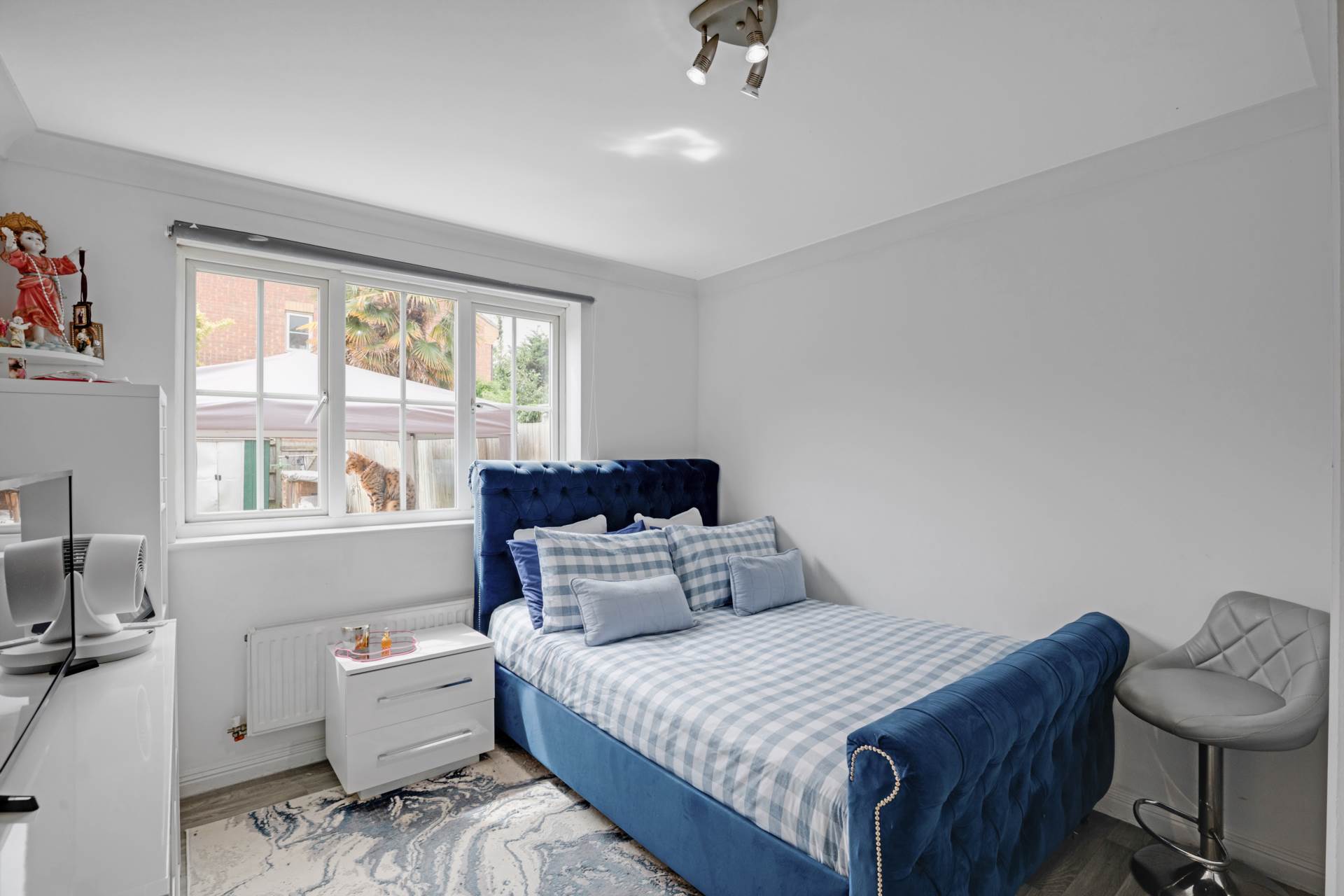 Additional Property Image 1 bedroom Flat for sale in London 9