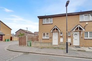 3 bedroom Semi Detached for sale in London