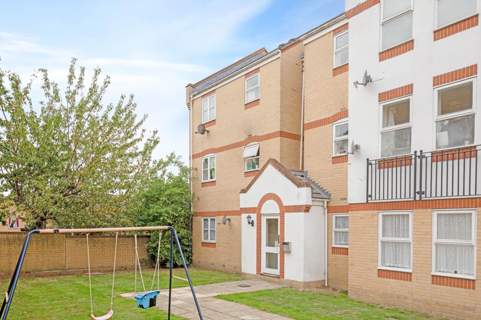 1 bedroom Flat for sale in London