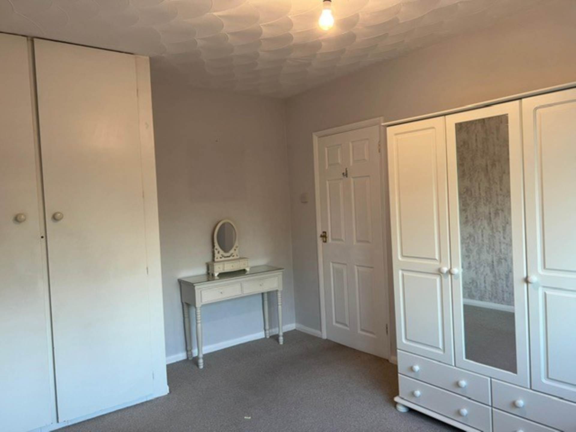 Additional Property Image 2 bedroom Flat to rent in Ilford 6
