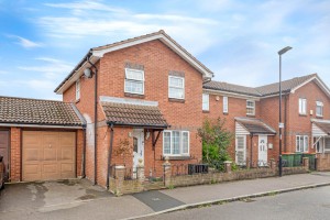 3 bedroom Semi Detached for sale in London