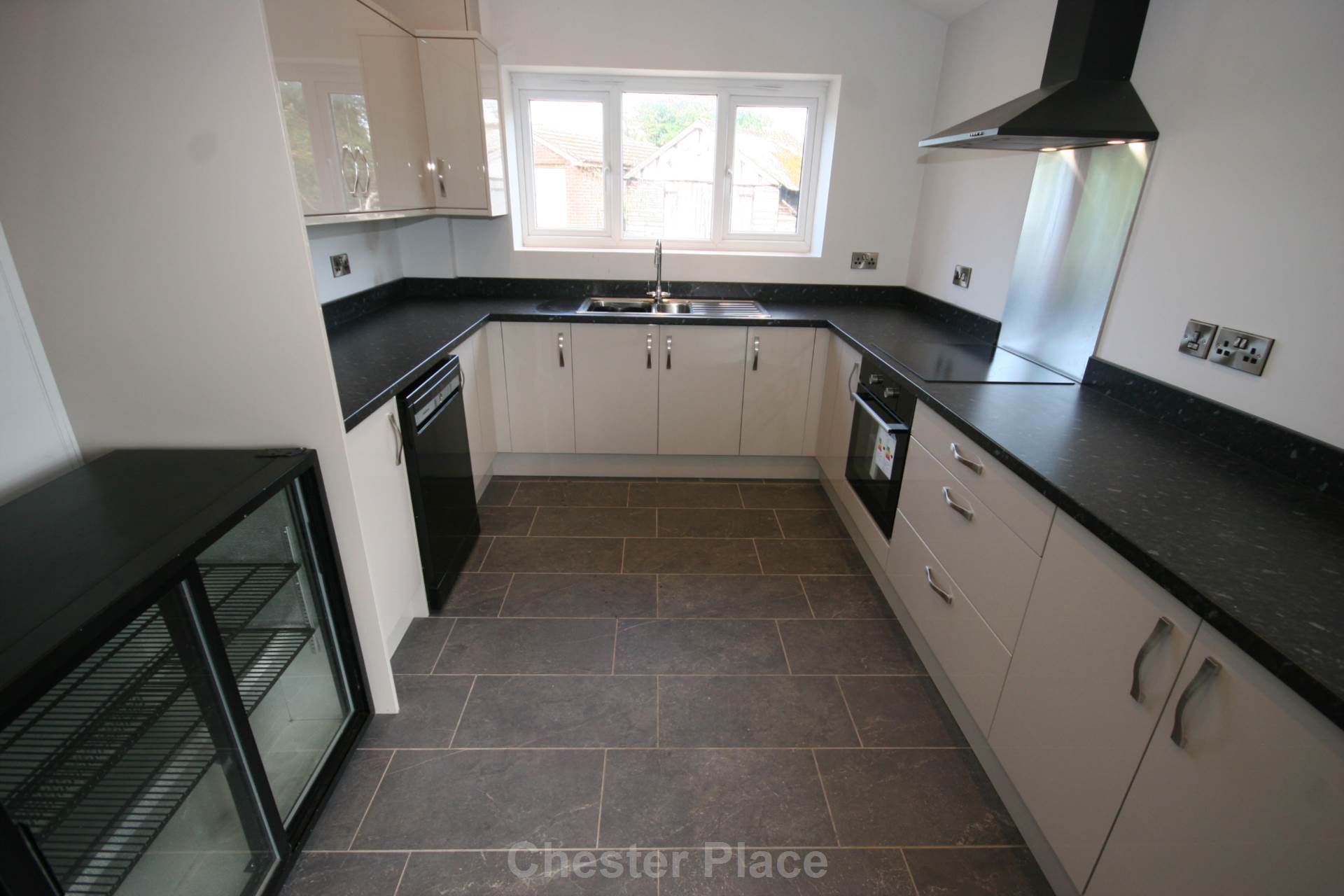 Additional Property Image 3 bedroom Detached to rent in Chester 8