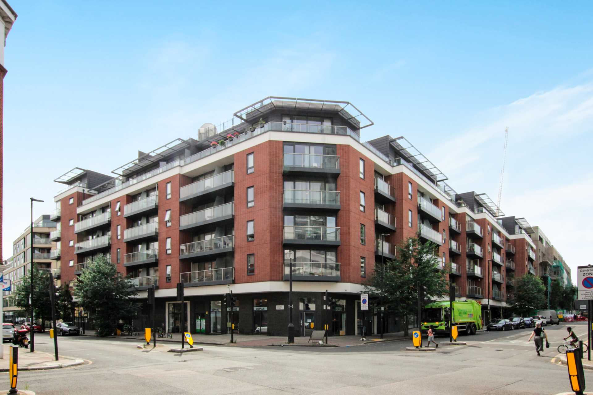 Additional Property Image 2 bedroom Apartment to rent in London 8