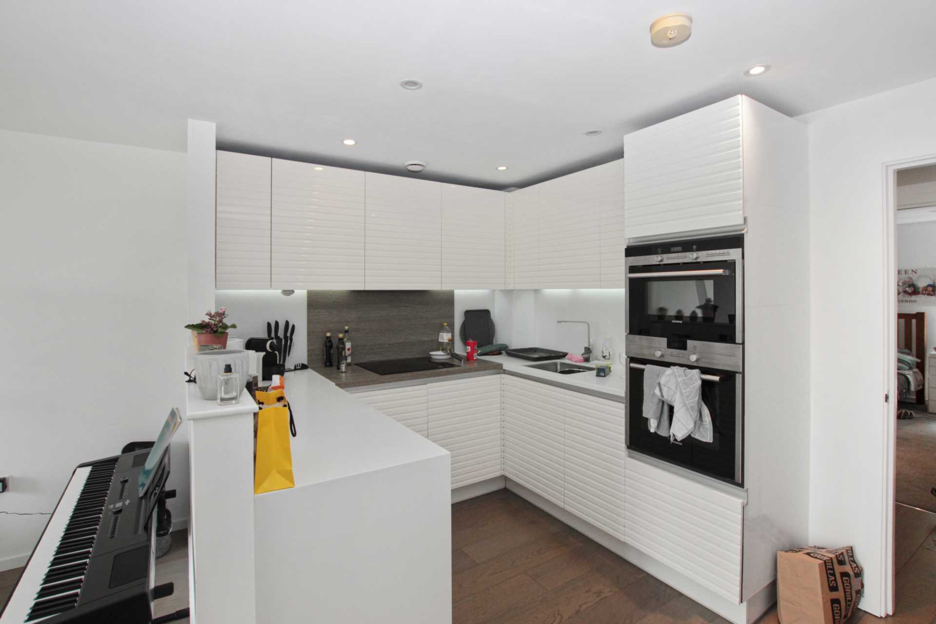 Additional Property Image 2 bedroom Apartment for sale in London 9