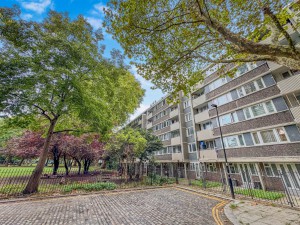 1 bedroom Apartment to rent in London
