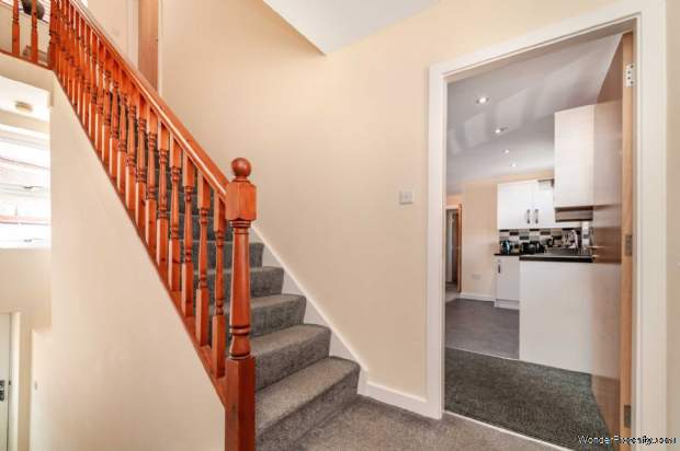 Additional Property Image 2 bedroom Apartment to rent in Leeds 3