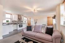 2 bedroom Apartment to rent in Leeds