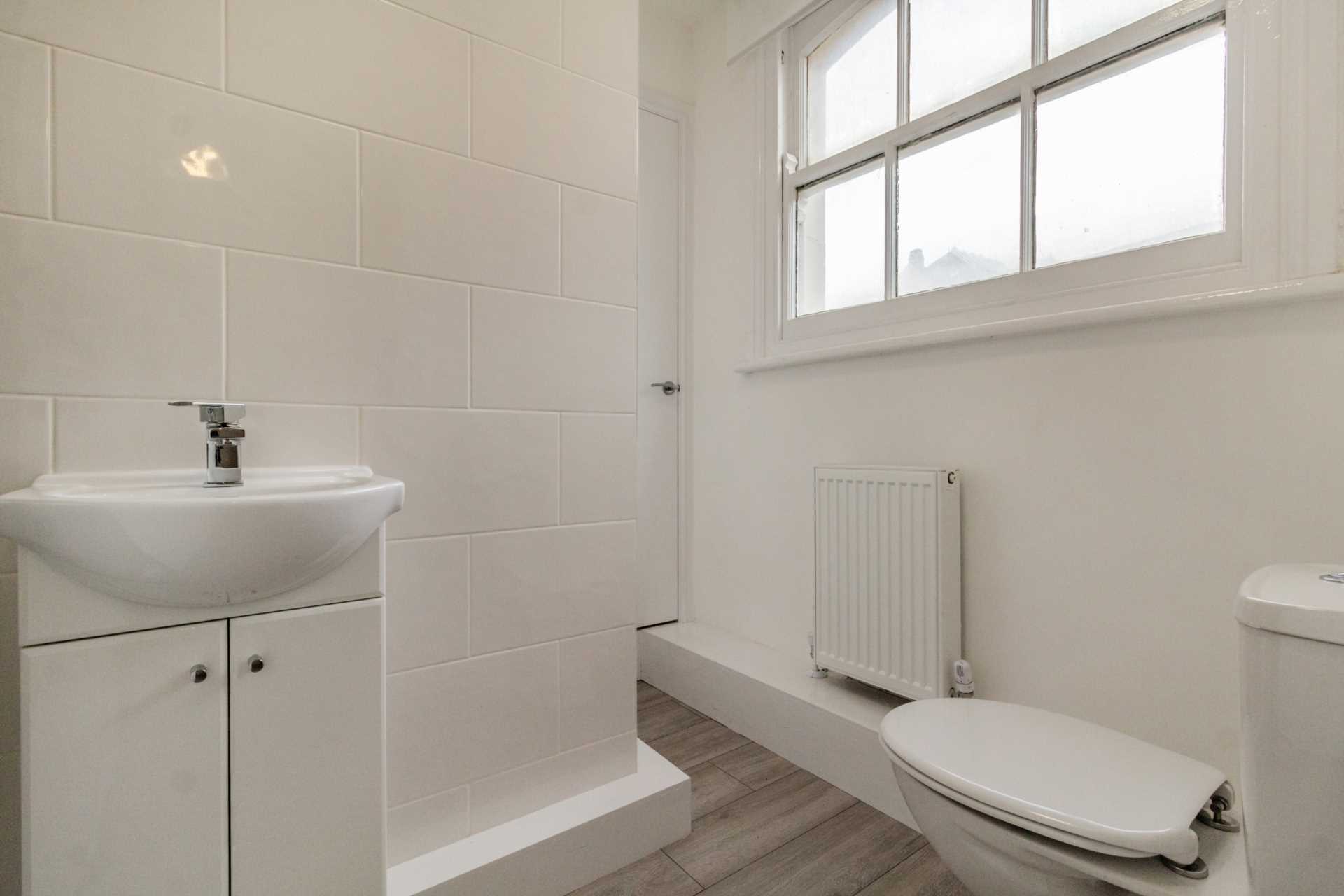 Additional Property Image 3 bedroom Apartment to rent in Leeds 11