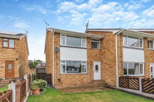 3 bedroom Town House to rent in Leeds