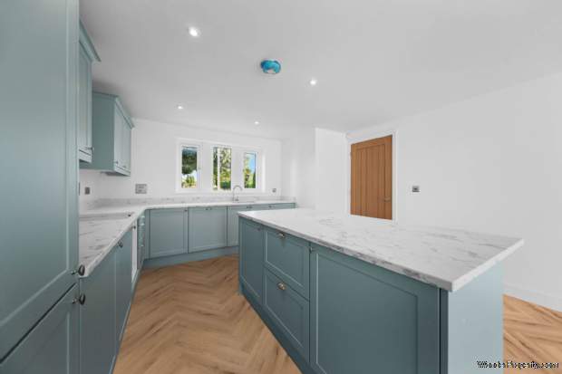 Additional Property Image 4 bedroom Detached for sale in Bradford 2