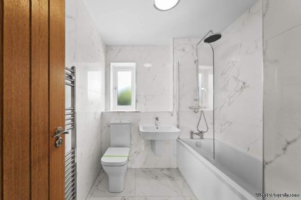 Additional Property Image 4 bedroom Detached for sale in Bradford 4
