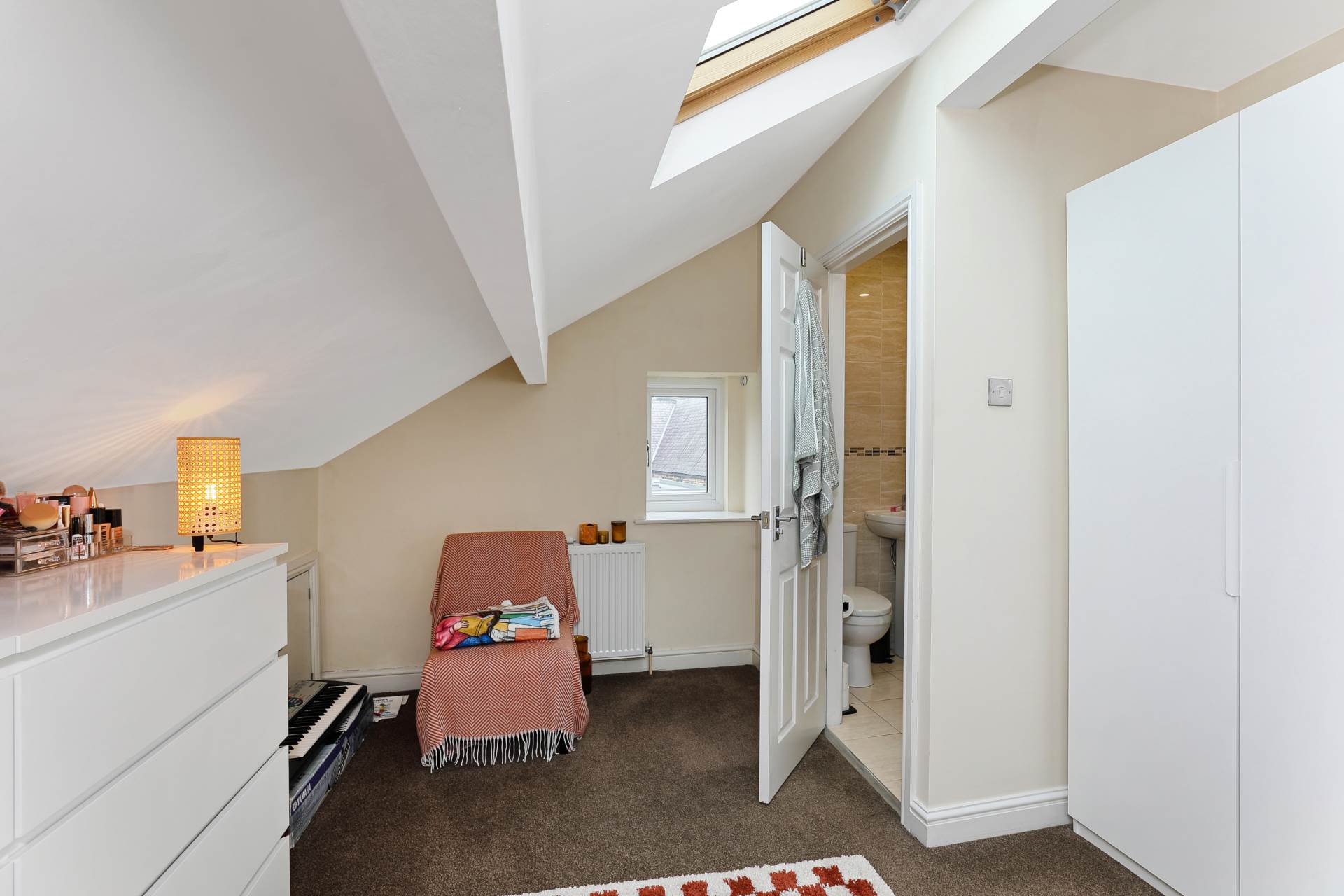 Additional Property Image 4 bedroom End of Terrace to rent in Batley 11