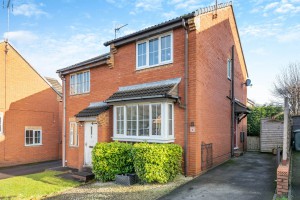 2 bedroom Semi Detached for sale in Leeds