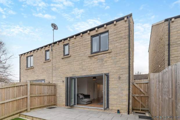 Additional Property Image 3 bedroom Semi Detached for sale in Leeds 7