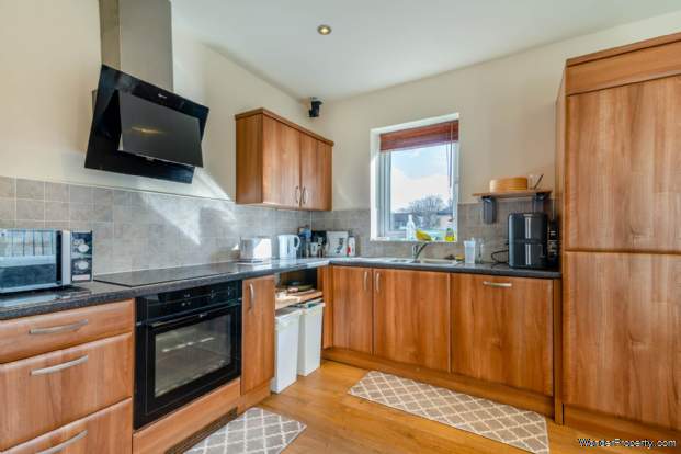 Additional Property Image 2 bedroom Apartment for sale in Leeds 10