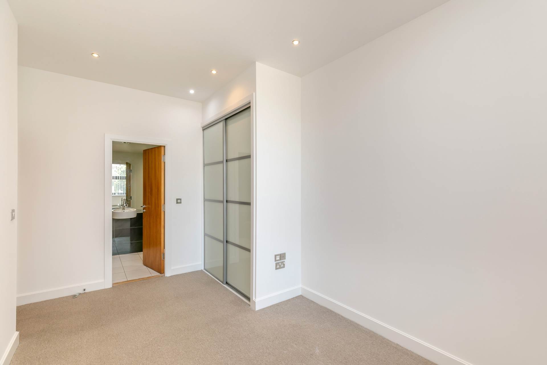 Additional Property Image 2 bedroom Apartment for sale in Bradford 4