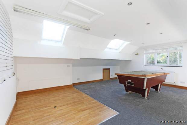 Additional Property Image 4 bedroom Semi Detached for sale in Batley 3