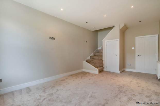 Additional Property Image 2 bedroom Terraced for sale in Leeds 5