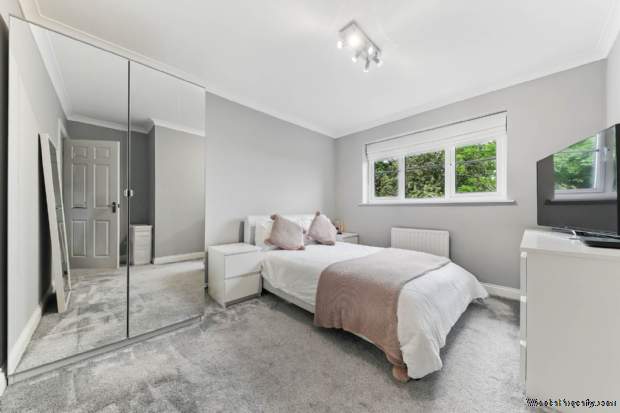 Additional Property Image 4 bedroom Detached for sale in Leeds 13