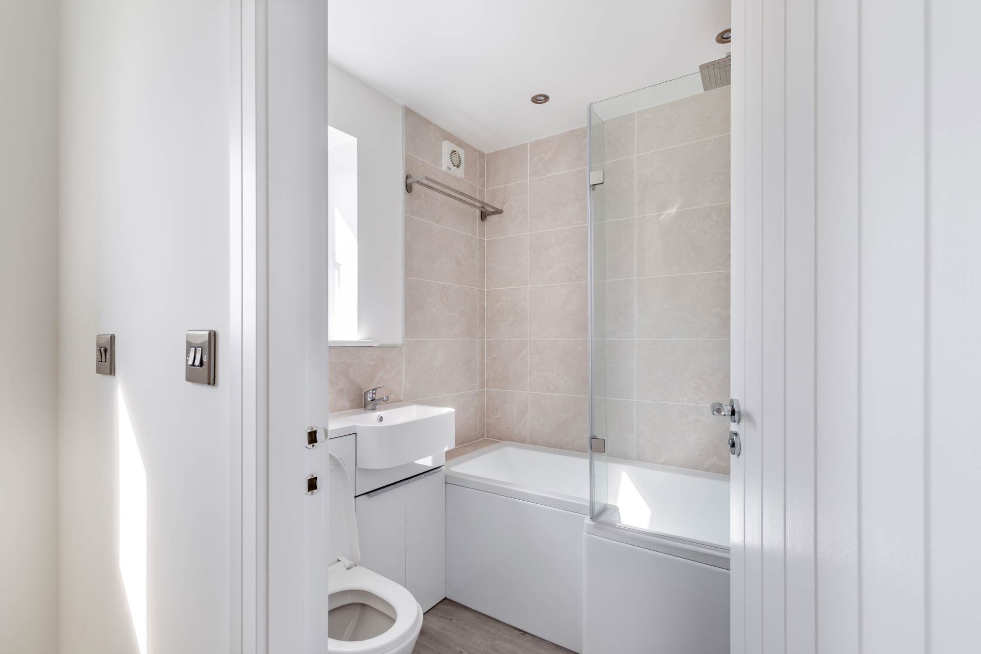 Additional Property Image 3 bedroom End of Terrace to rent in Leeds 8